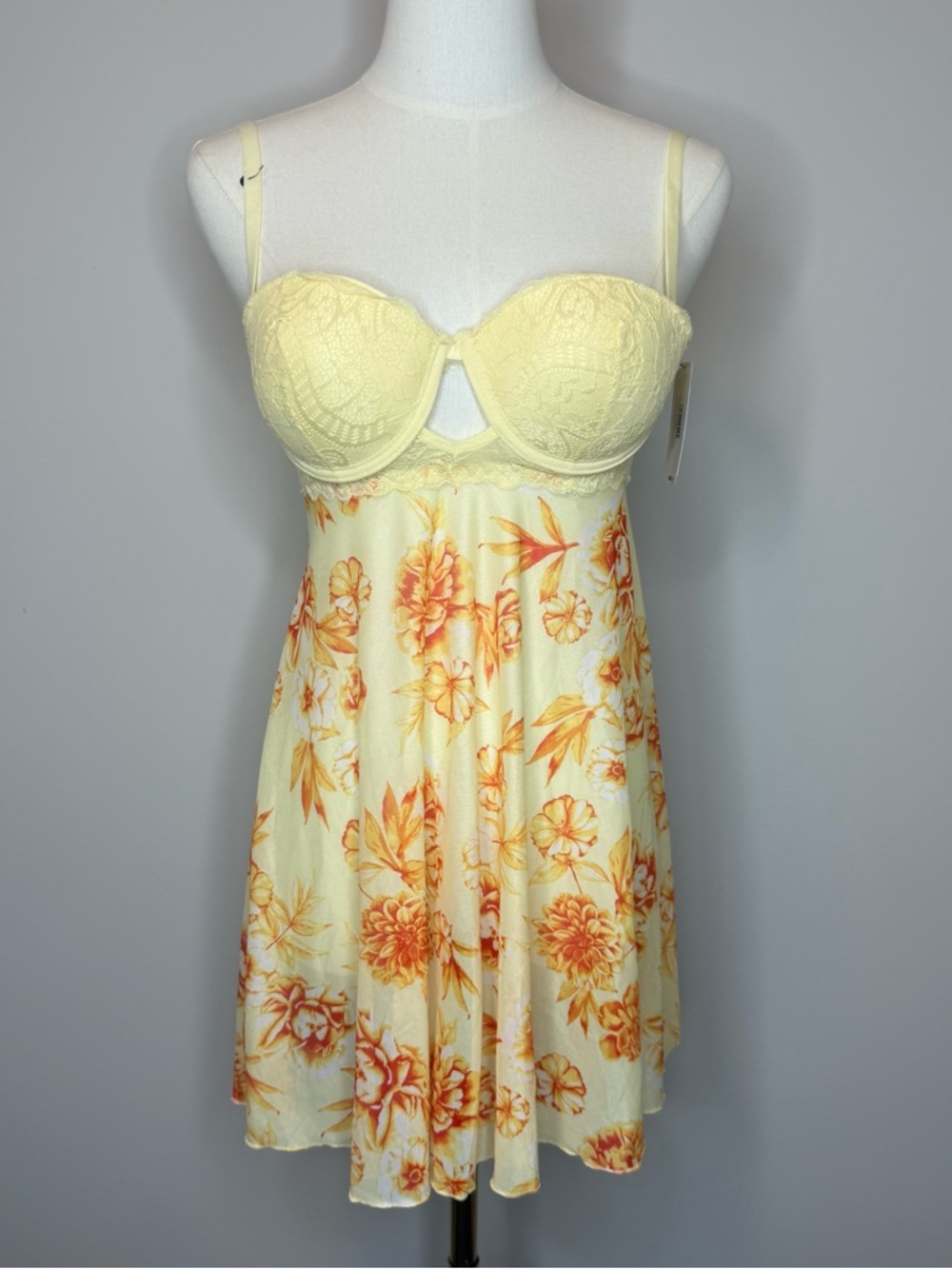 French Affair Anise Flower Lace Robe - Yellow Floral (Size M)